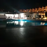 Jardim Ξενοδοχείο με διαμερίσματα Αλμπουφέιρα