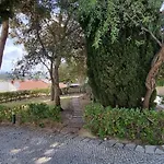 Jardim Αλμπουφέιρα