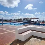 Ξενοδοχείο με διαμερίσματα Jardim Αλμπουφέιρα