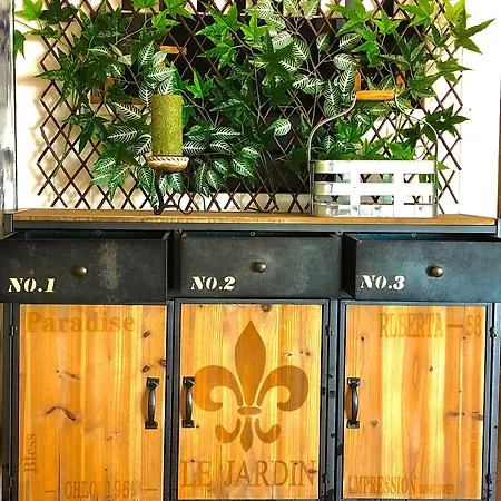 Jardim מלון דירות 3*