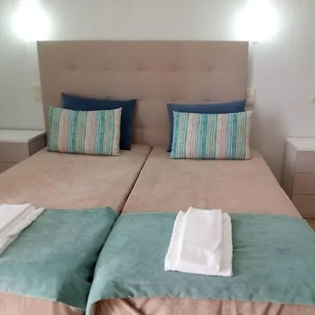 מלון דירות Jardim 3*