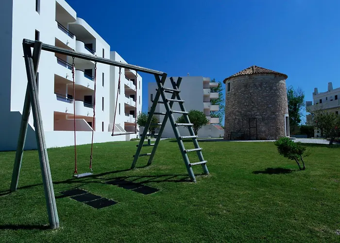 Jardim Αλμπουφέιρα